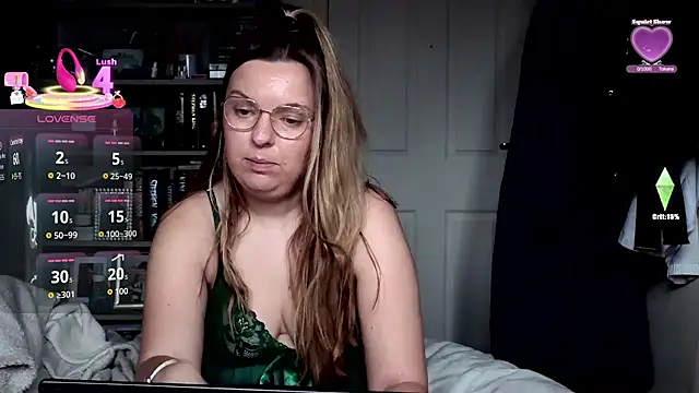 Demi WelshX online show from November 2025 09:44:02 AM