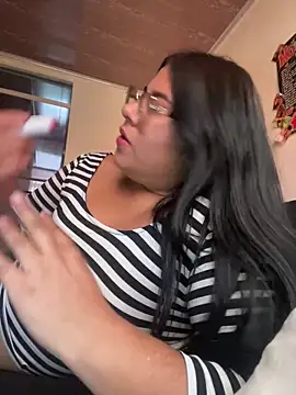 viccky vick online show from February 2025 10:18:01 PM