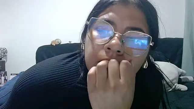 Snapshot of viccky_vick chatting on June 2026 12:08:02 AM viccky vick online show from June 2026 12:08:02 AM