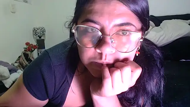 Snapshot of viccky_vick chatting on July 2026 09:54:02 PM viccky vick online show from July 2026 09:54:02 PM
