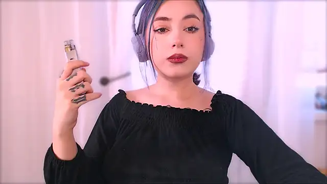 Snapshot of purplewitch chatting on October 2025 11:19:01 AM purplewitch online show from October 2025 11:19:01 AM