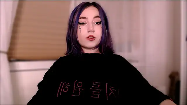 Snapshot of purplewitch chatting on October 2025 02:38:01 PM purplewitch online show from October 2025 02:38:01 PM