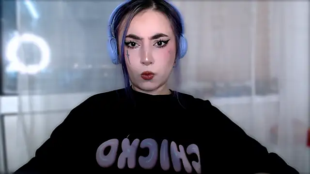 Snapshot of purplewitch chatting on November 2025 08:30:01 PM purplewitch online show from November 2025 08:30:01 PM