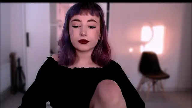 Snapshot of purplewitch chatting on December 2025 10:33:01 AM purplewitch online show from December 2025 10:33:01 AM