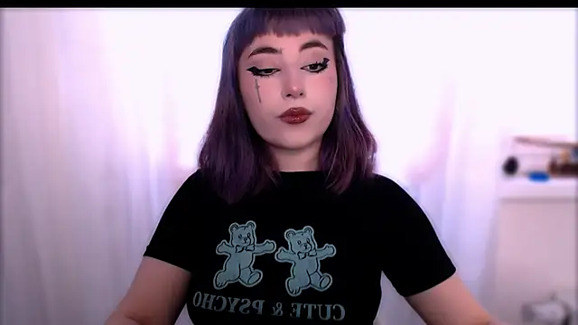 Snapshot of purplewitch chatting on December 2025 05:47:02 AM purplewitch online show from December 2025 05:47:02 AM