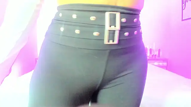 nicolee millerr online show from November 2025 12:19:02 PM