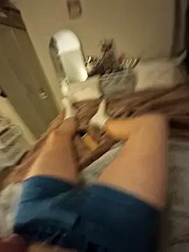 blueeyeblonde33 online show from February 2025 07:46:01 PM