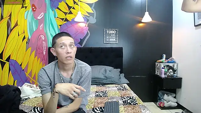 Snapshot of SimonAndJocelyn chatting on February 2025 08:02:02 PM SimonAndJocelyn online show from February 2025 08:02:02 PM