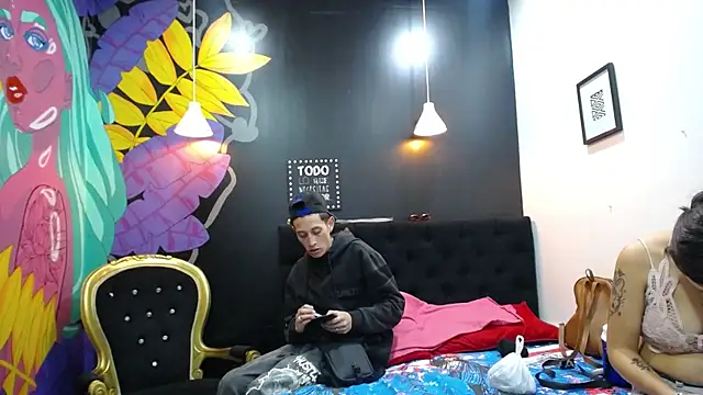 Snapshot of SimonAndJocelyn chatting on February 2025 08:30:02 PM SimonAndJocelyn online show from February 2025 08:30:02 PM