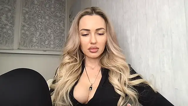 juciepussy  online show from February 2025 06:59:01 PM