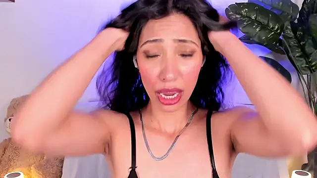 Miss veronicaa2 online show from May 2026 01:19:01 PM