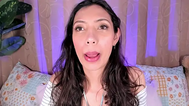 Miss veronicaa2 online show from June 2026 01:53:02 PM
