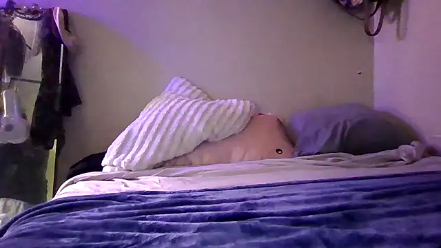 cruz815 online show from September 2025 09:27:01 PM