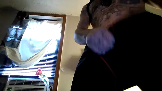 cruz815 online show from September 2025 06:55:02 PM