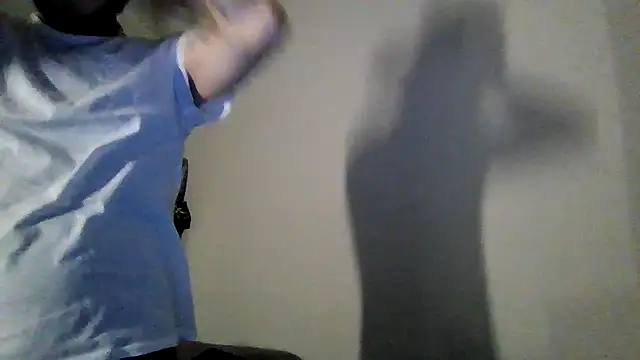 cruz815 online show from April 2026 05:18:02 AM