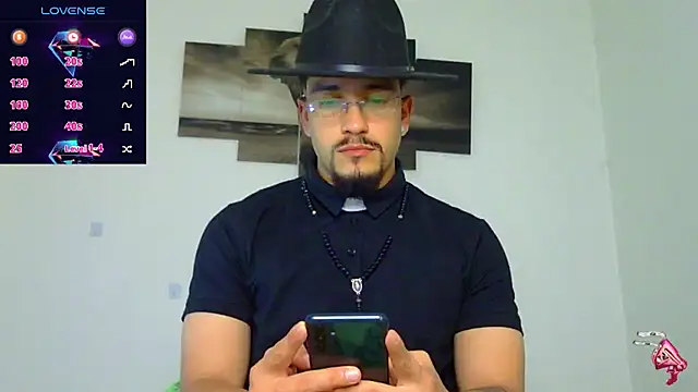 Keiviid online show from October 2025 02:07:01 PM