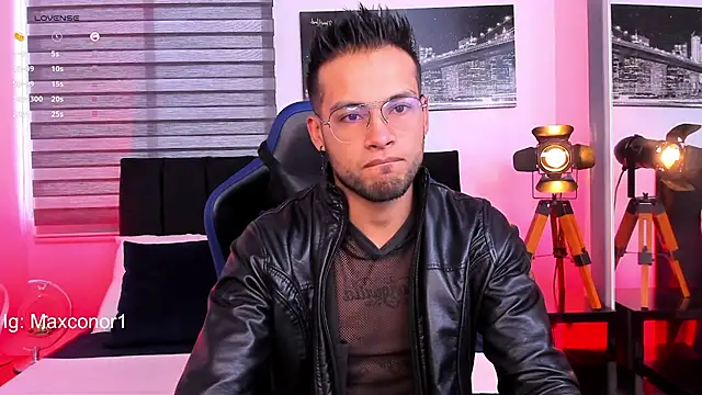 Max Conor1 online show from March 2025 11:32:01 AM