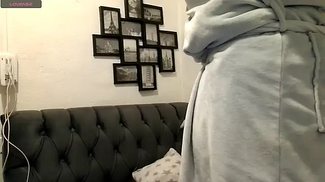 MirandaLatinaLovely online show from February 2026 04:36:02 PM