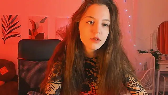 Snapshot of MilaStoyne chatting on February 2025 06:07:02 AM MilaStoyne online show from February 2025 06:07:02 AM