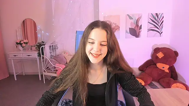 Snapshot of MilaStoyne chatting on February 2025 02:15:02 AM MilaStoyne online show from February 2025 02:15:02 AM