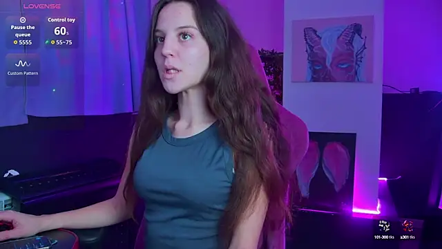 Snapshot of MilaStoyne chatting on October 2025 06:43:02 AM MilaStoyne online show from October 2025 06:43:02 AM