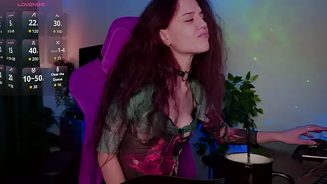 Snapshot of MilaStoyne chatting on November 2025 05:39:01 AM MilaStoyne online show from November 2025 05:39:01 AM