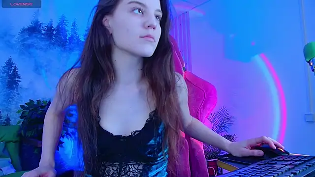 Snapshot of MilaStoyne chatting on January 2026 07:46:01 AM MilaStoyne online show from January 2026 07:46:01 AM