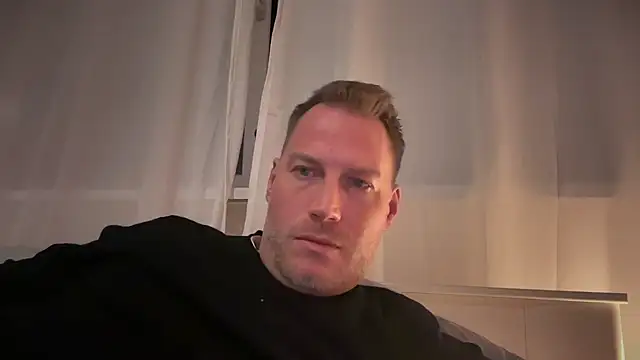 Christian87xxx online show from October 2025 07:55:01 PM