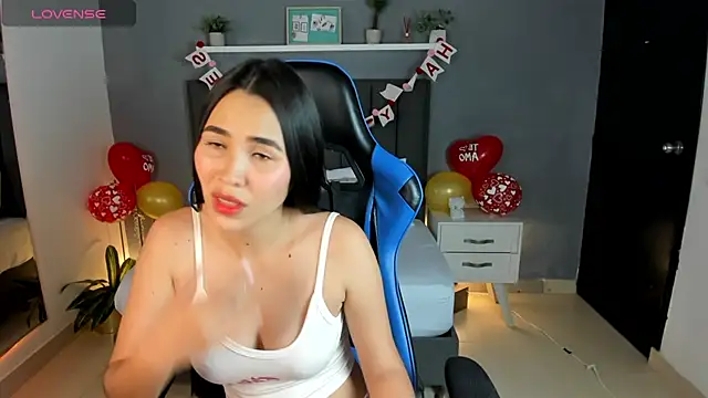 alessia leroy online show from February 2025 08:47:01 PM