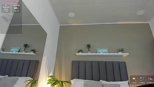 alessia leroy online show from April 2026 07:55:01 PM