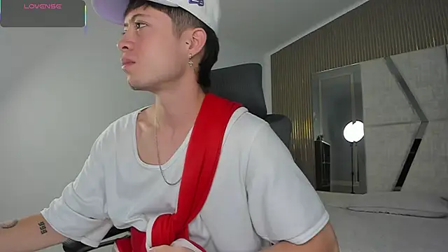 marcuscollins1  online show from December 2025 02:47:02 PM