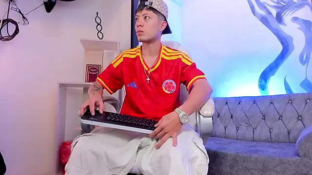 marcuscollins1  online show from June 2026 01:34:02 PM