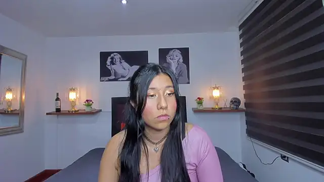 Nohemi louse online show from February 2025 10:34:02 PM