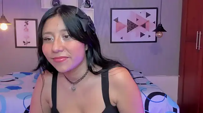 Nohemi louse online show from February 2025 08:26:01 PM