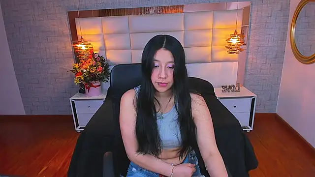 Nohemi louse online show from March 2026 07:06:02 PM