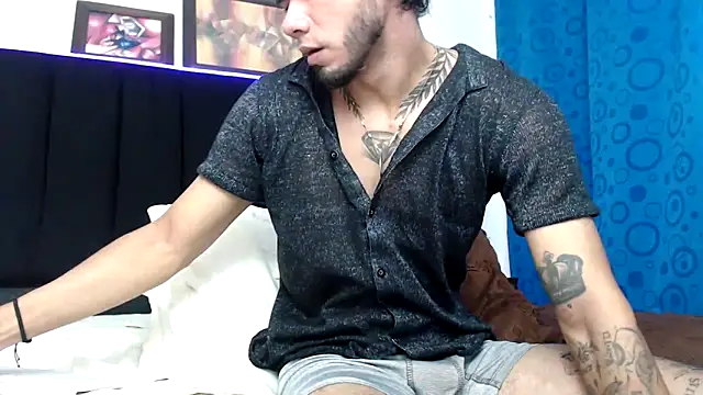 Niick01  online show from February 2025 05:50:01 PM