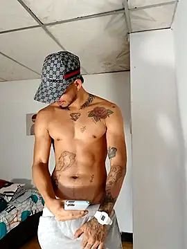 Niick01  online show from September 2025 05:13:01 PM