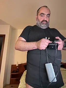 fuocovivo4 online show from February 2025 05:53:01 PM