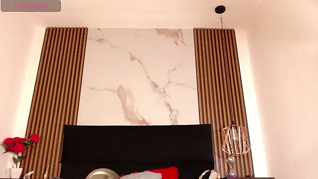 Annyrosee online show from February 2025 01:40:02 PM