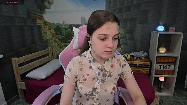 kaisajenner online show from October 2025 06:14:01 AM