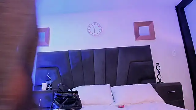 allicemackenzie online show from February 2025 05:35:01 PM