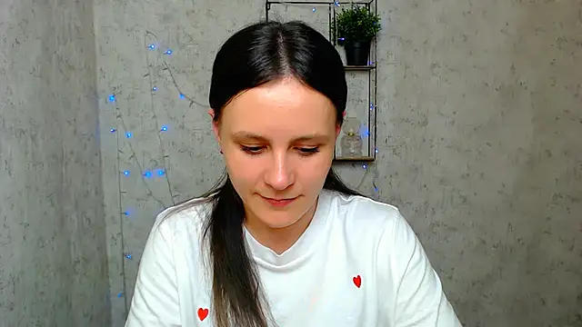 Snapshot of ValeriaHeart_ chatting on March 2025 01:29:01 PM ValeriaHeart online show from March 2025 01:29:01 PM