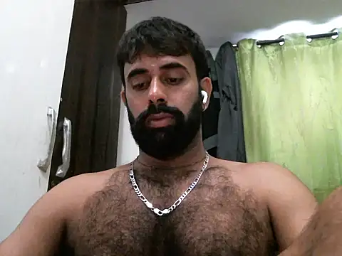 Snapshot of indianhairybull chatting on October 2025 05:35:02 AM indianhairybull online show from October 2025 05:35:02 AM