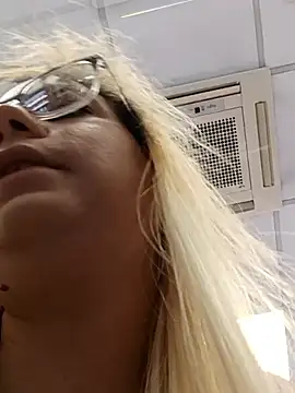 Mia RainX online show from May 2026 10:00:02 AM