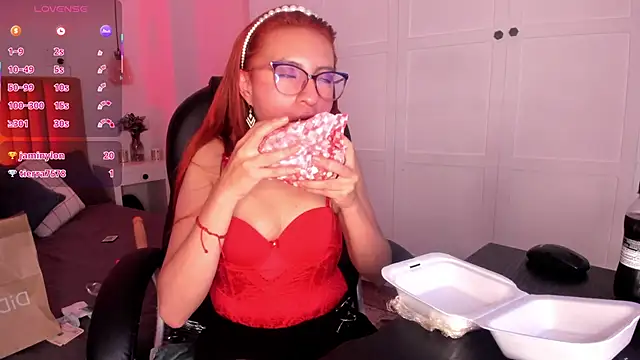 fer angel  online show from February 2025 06:54:02 PM