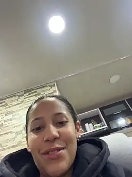 vicky bass online show from November 2025 06:08:02 AM