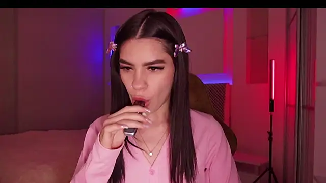  BbFreya online show from February 2025 05:35:01 PM