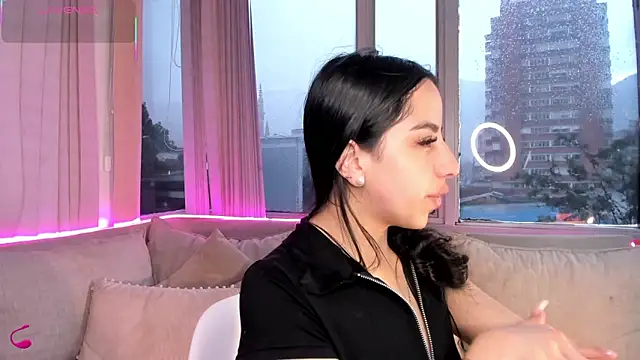 Daphne chers online show from November 2025 07:57:01 PM