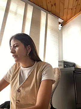 Andrea18 blonde online show from March 2025 01:43:02 PM