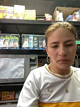 Snapshot of Andrea18_blonde chatting on June 2026 03:02:01 PM Andrea18 blonde online show from June 2026 03:02:01 PM